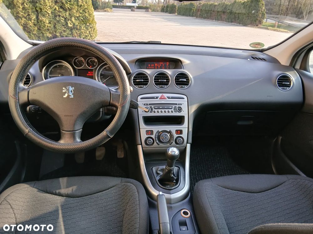Peugeot 308 120 VTi Premium - 5