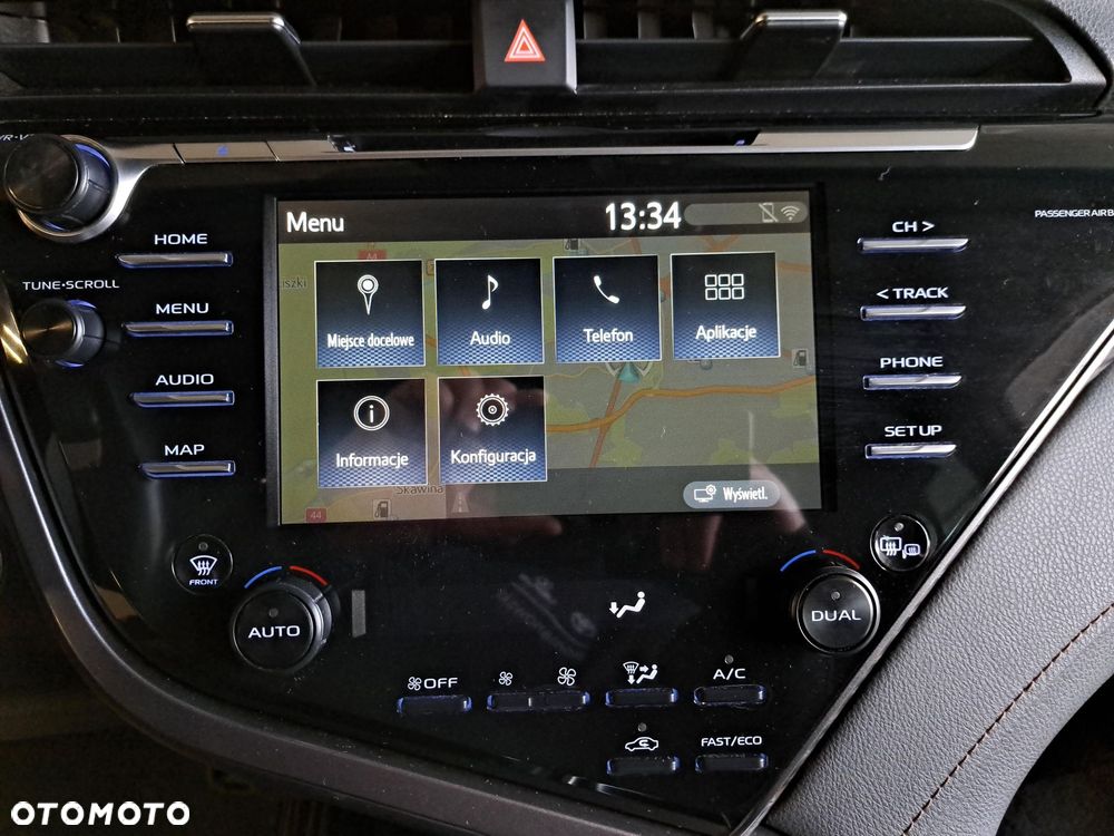 Toyota Camry 2.5 Hybrid Executive CVT - 23