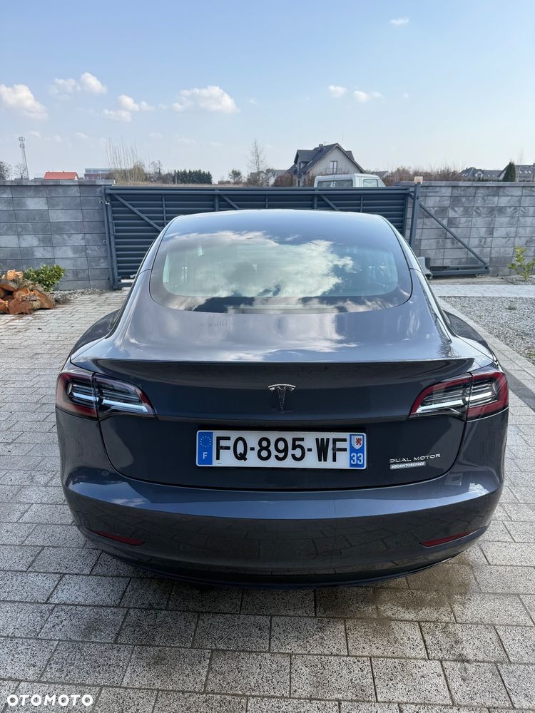 Tesla Model 3 - 7