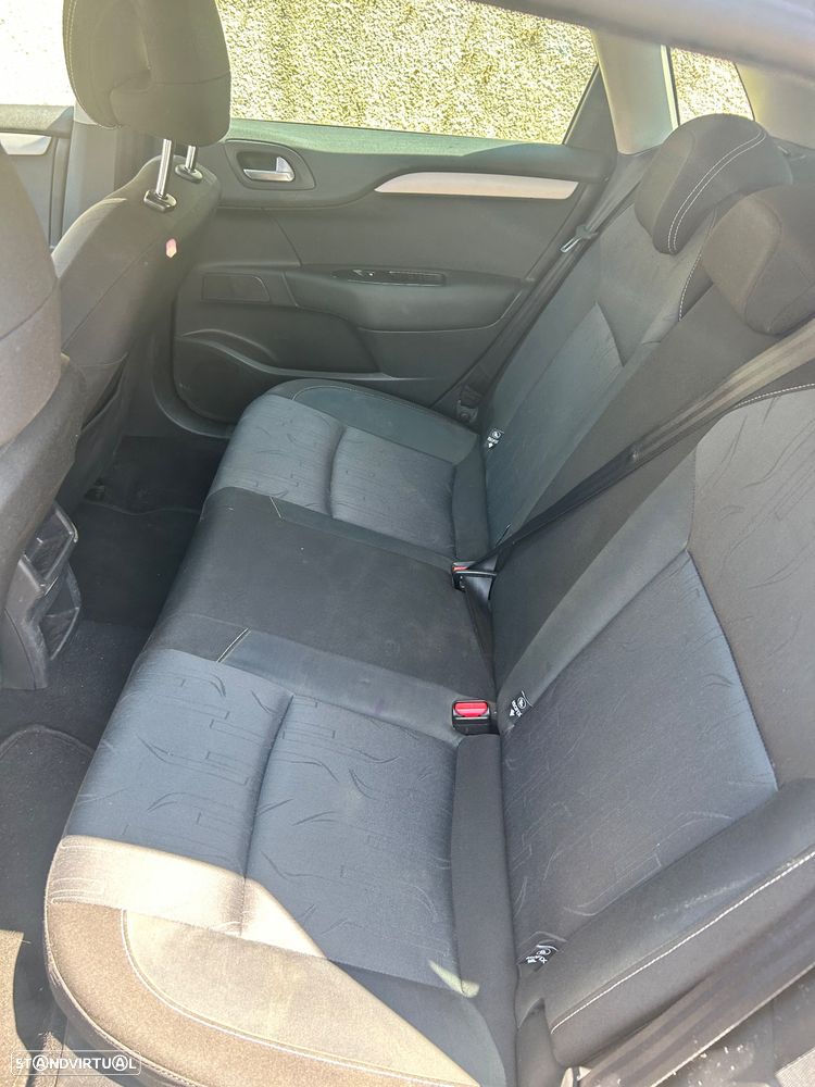 Citroën C4 HDi 90 Selection - 8