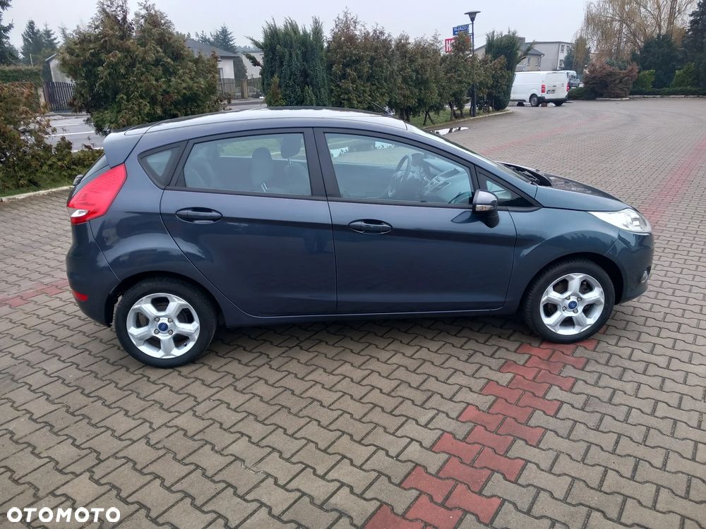 Ford Fiesta 1.25 Champions Edition - 11