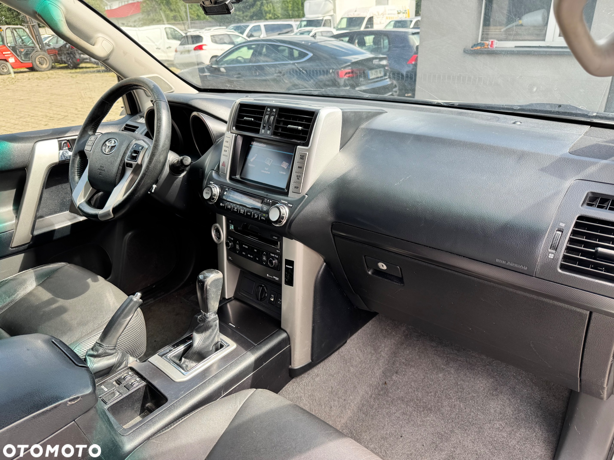 Toyota Land Cruiser - 10