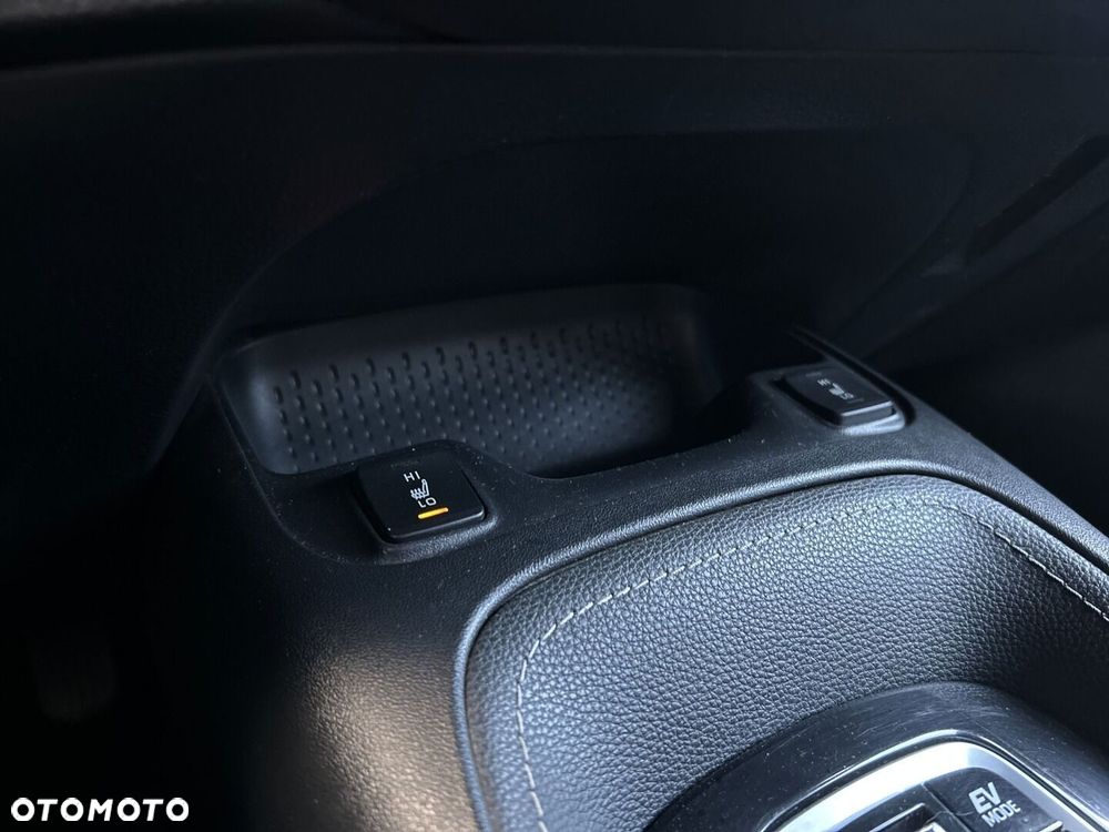 Toyota Corolla 2.0 Hybrid Comfort - 20