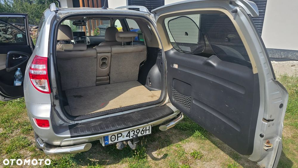 Toyota RAV4 - 9
