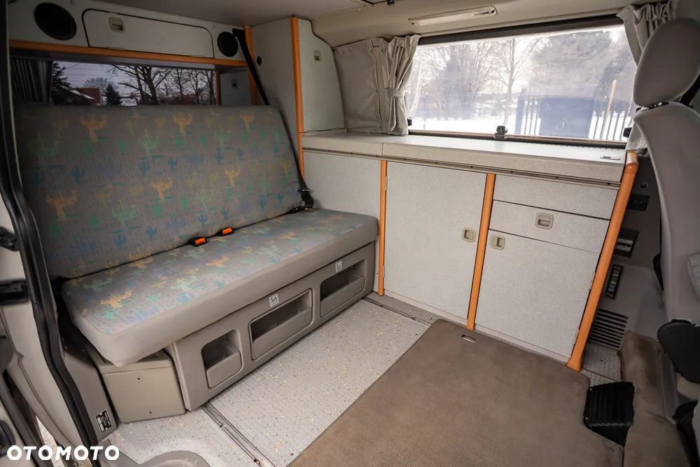 Volkswagen California - 16