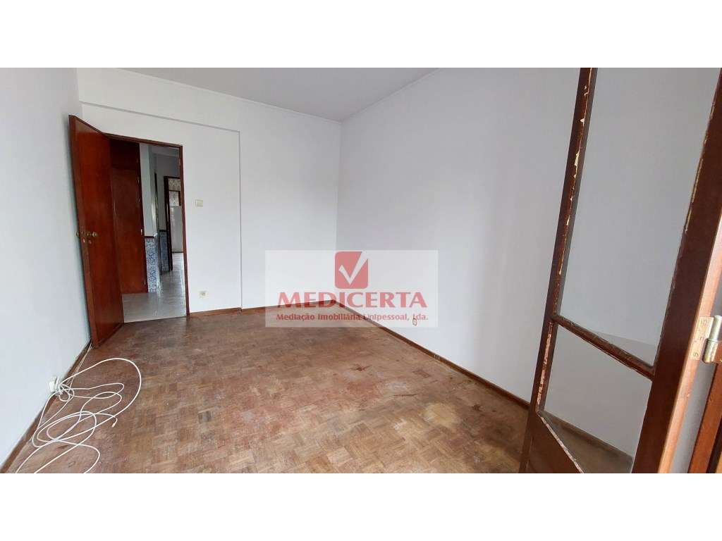 T2 - Mem Martins - Grande imagem: 2/14