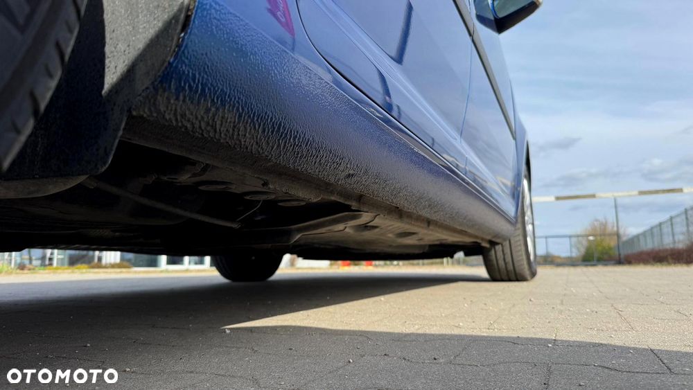 Volkswagen Touran - 37