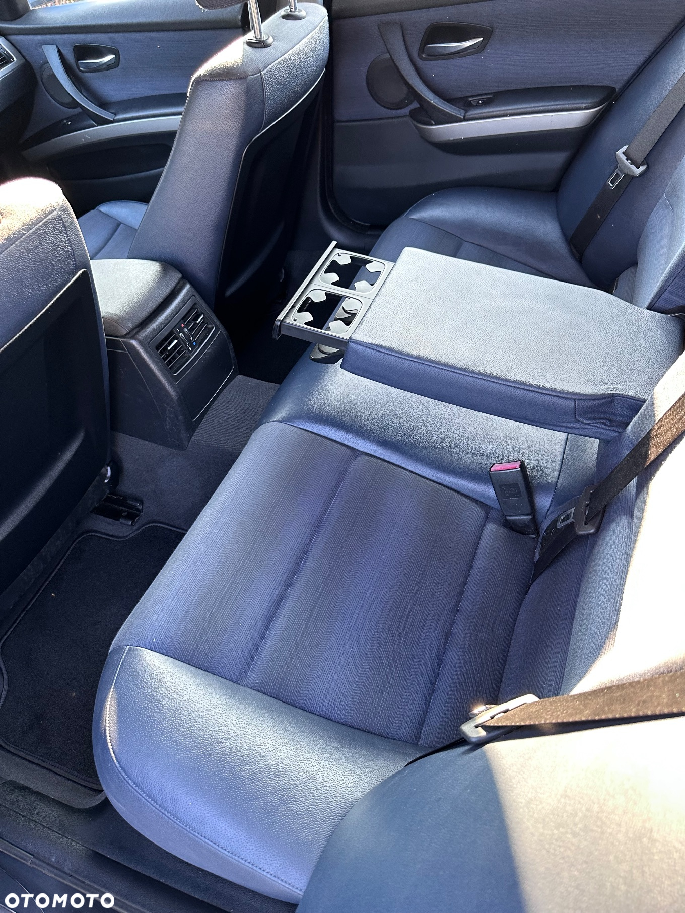BMW Seria 3 320i - 10
