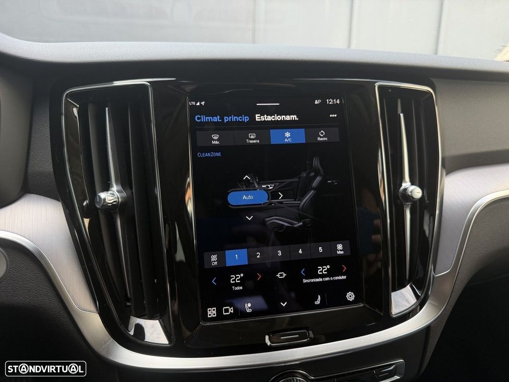 Volvo V60 2.0 T6 AWD TE Core - 40