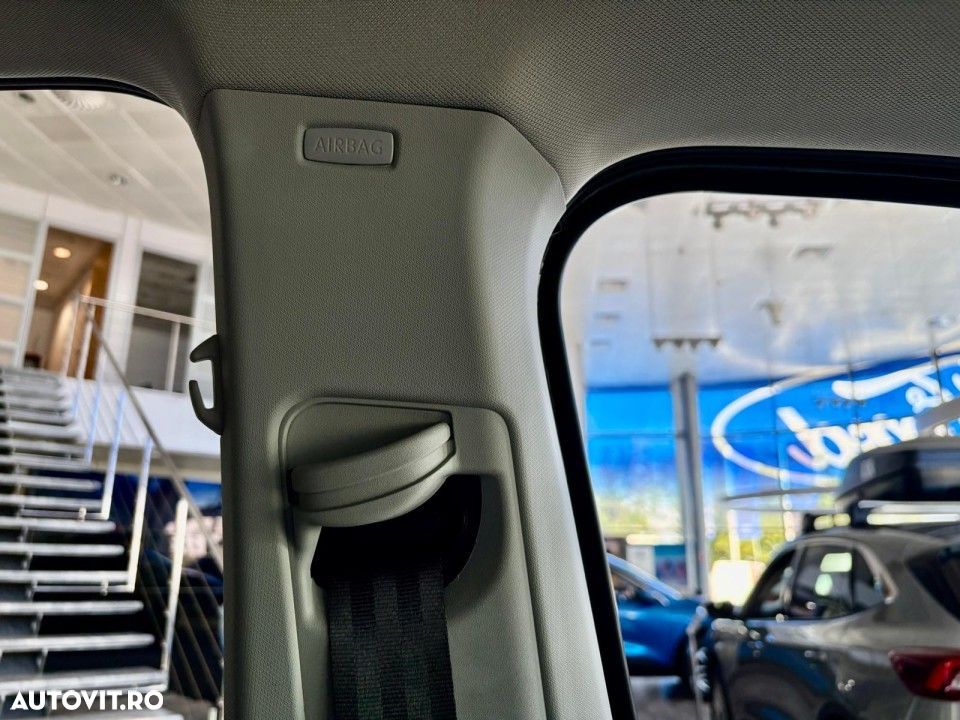Ford Tourneo Connect 2.0L EcoBlue SWB Active - 24
