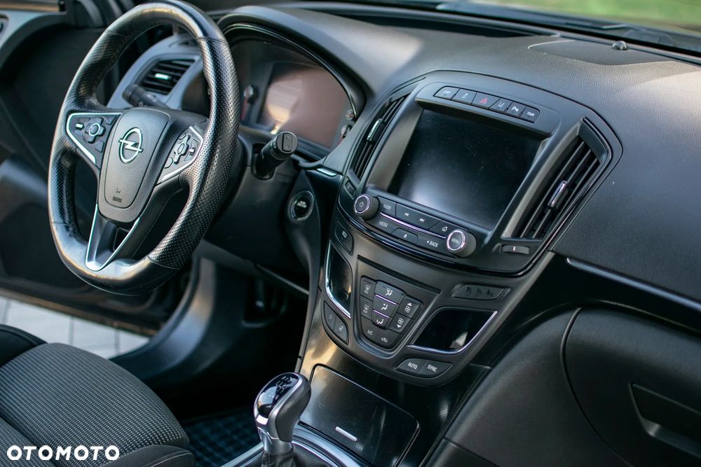 Opel Insignia - 35