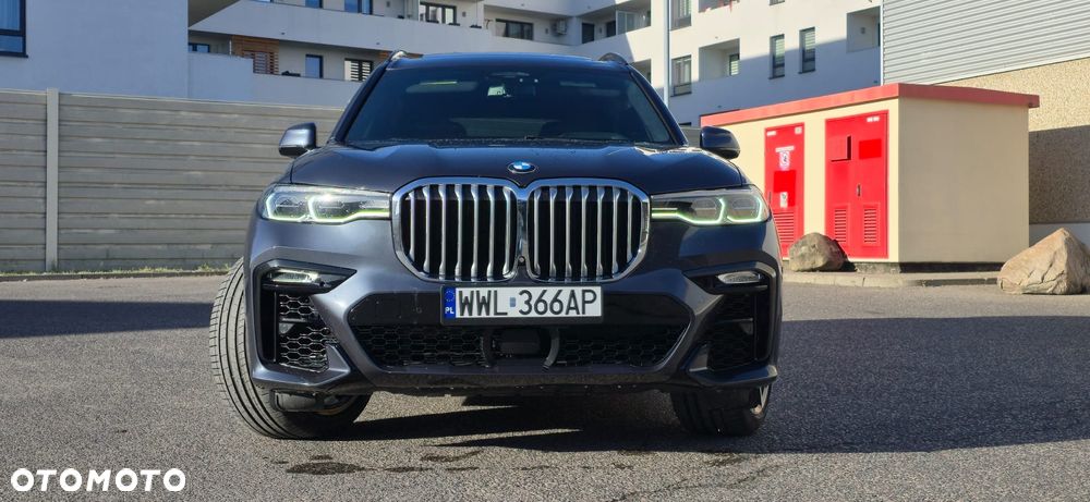 BMW X7 M50i sport - 4