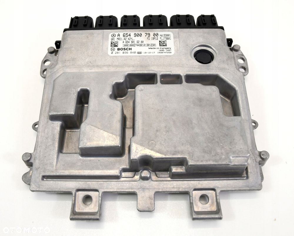 MERCEDES KOMPUTER SILNIKA A6549007900 0380 - 2