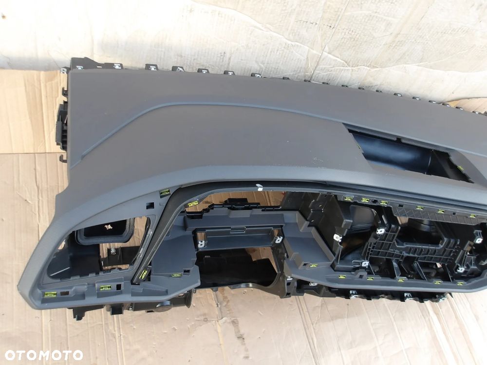 DESKA KONSOLA VW T7 7T1857003M - 3