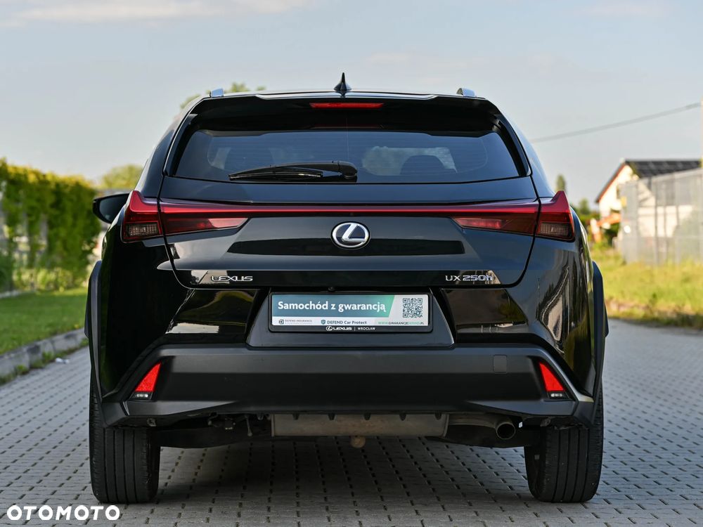 Lexus UX ver-250h - 5