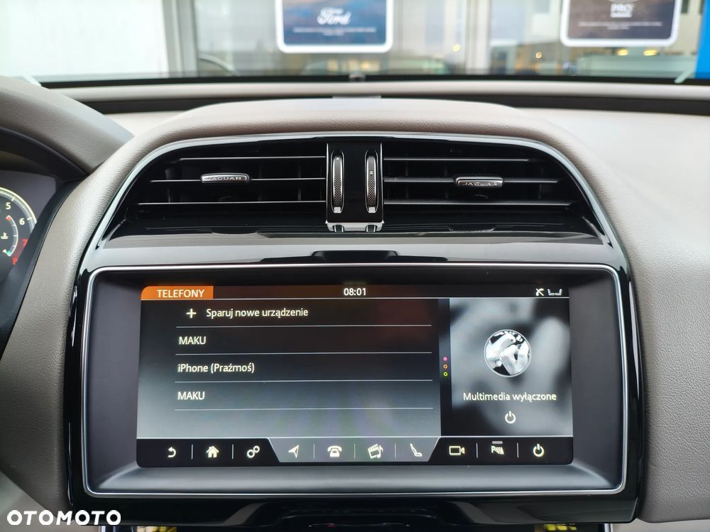 Jaguar XE 2.0 T Prestige - 22