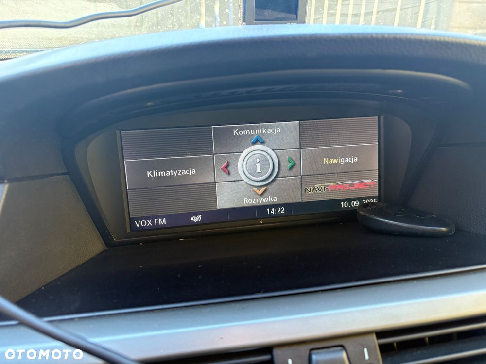 BMW Seria 5 520d - 28