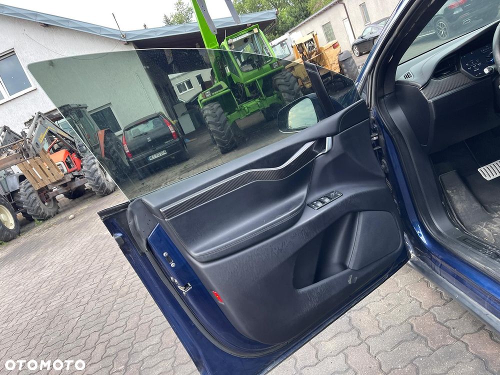 Tesla Model X Long Range - 23