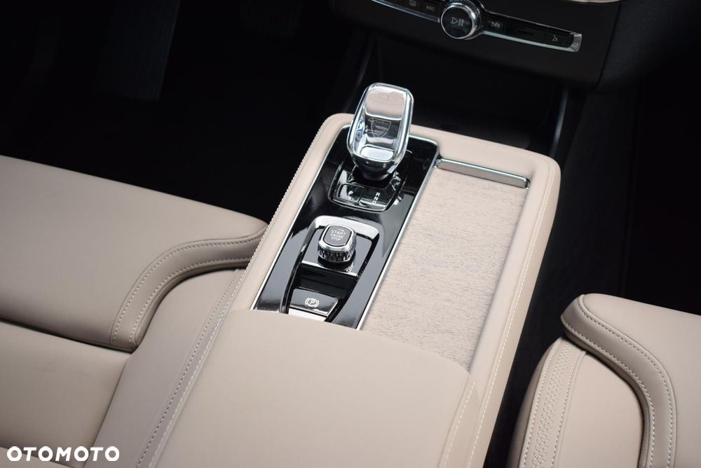 Volvo XC 90 - 17