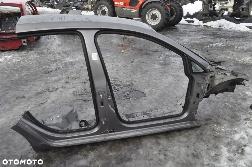 VOLKSWAGEN GOLF VII SŁUPEK PRÓG PRAWY HB 5D LA7N - 1