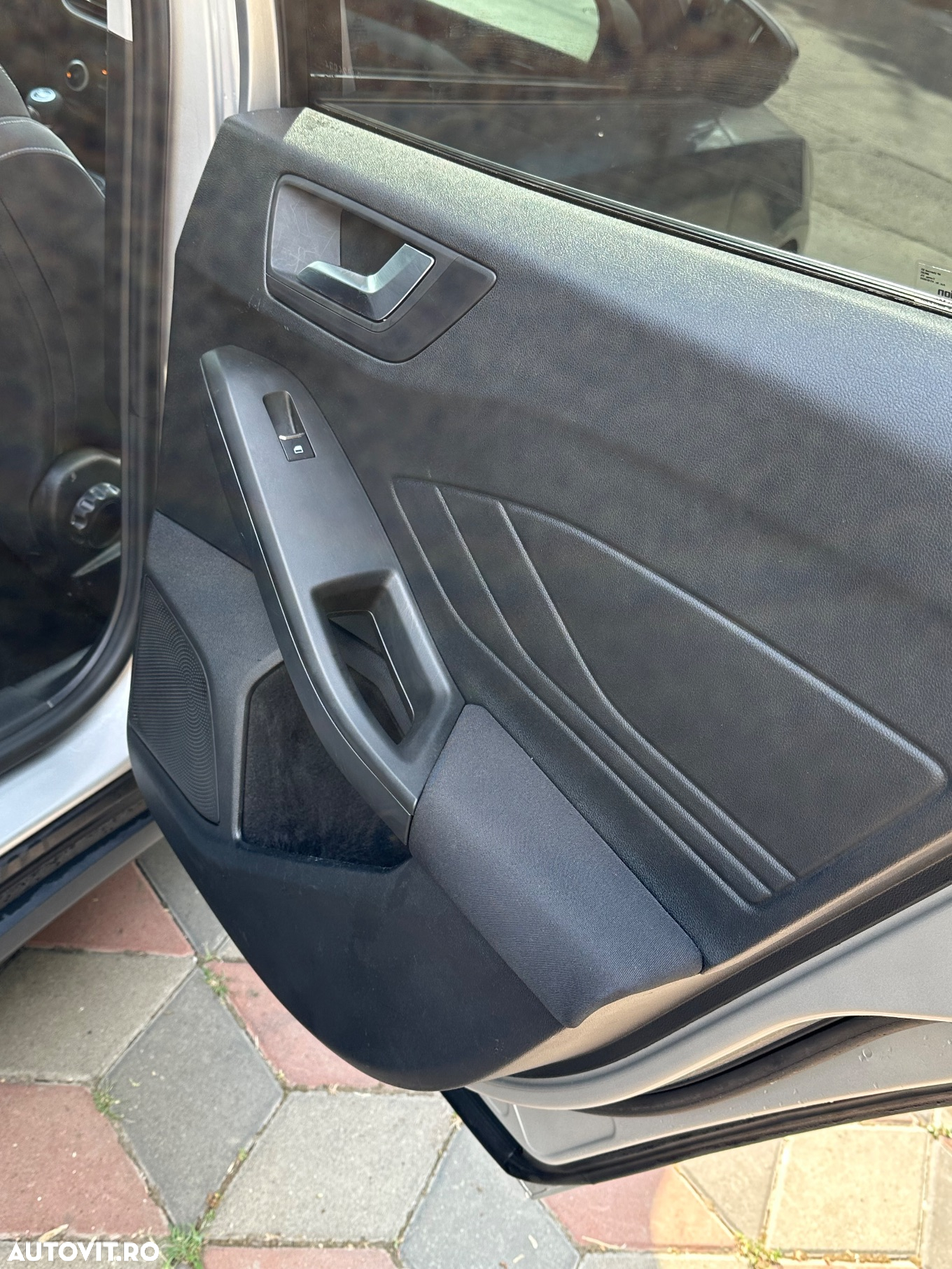 Ford Focus 1.5 EcoBlue Start-Stopp-System TITANIUM DESIGN - 24