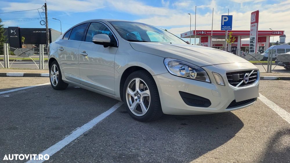 Volvo S60 D5 Summum - 7