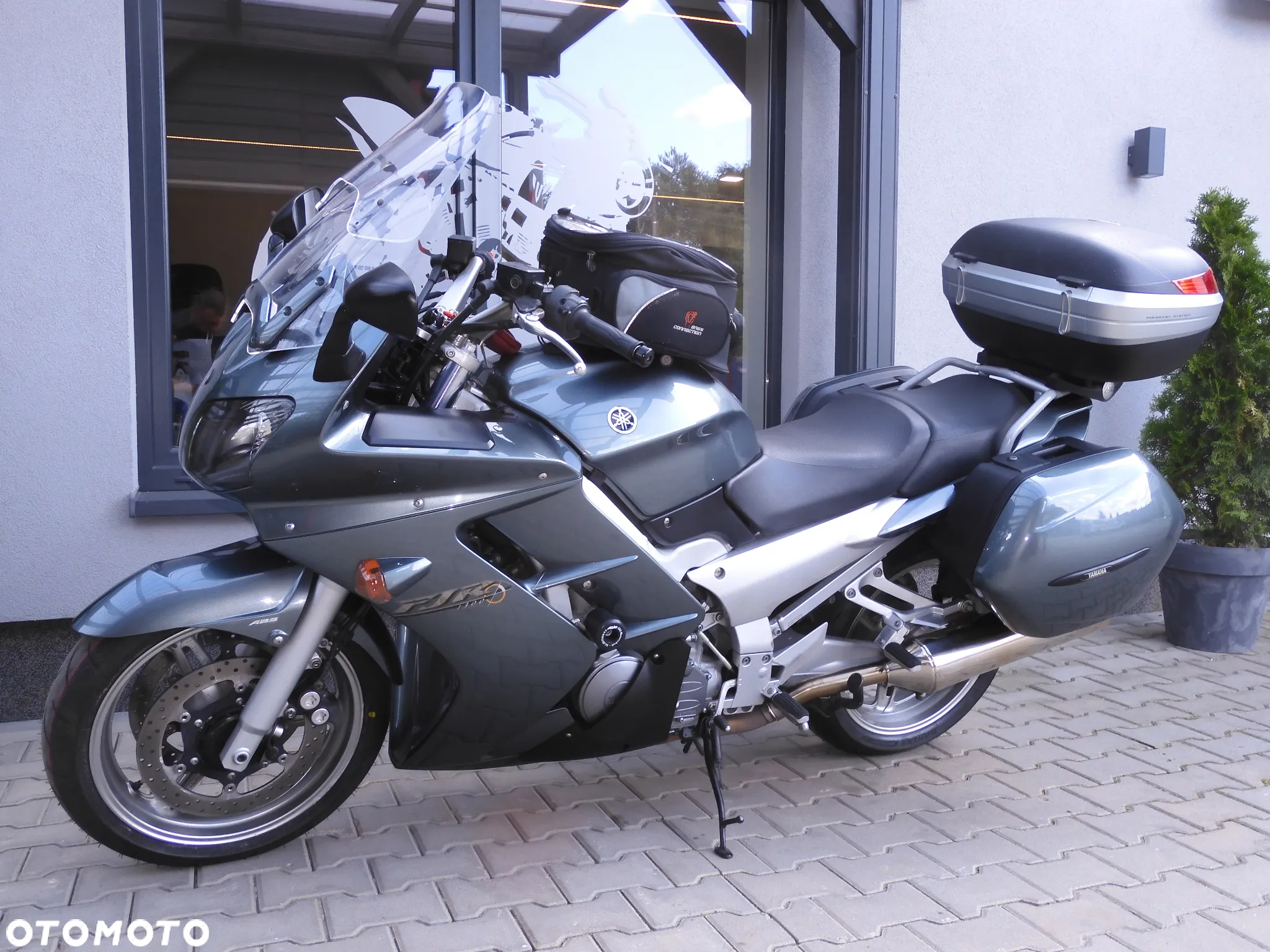 Yamaha FJR - 16