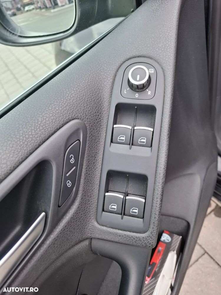 Volkswagen Golf 2.0 TDI BlueMotion Technology - 13
