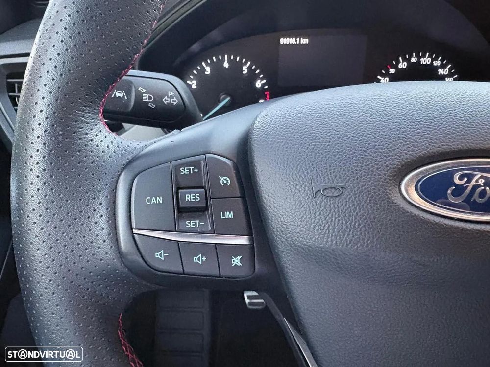 Ford Focus SW 1.0 EcoBoost ST-Line - 37
