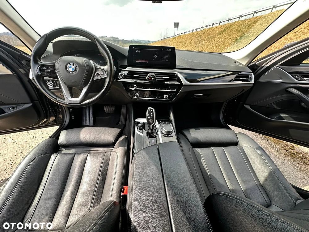 BMW Seria 5 520i GPF Luxury Line - 7