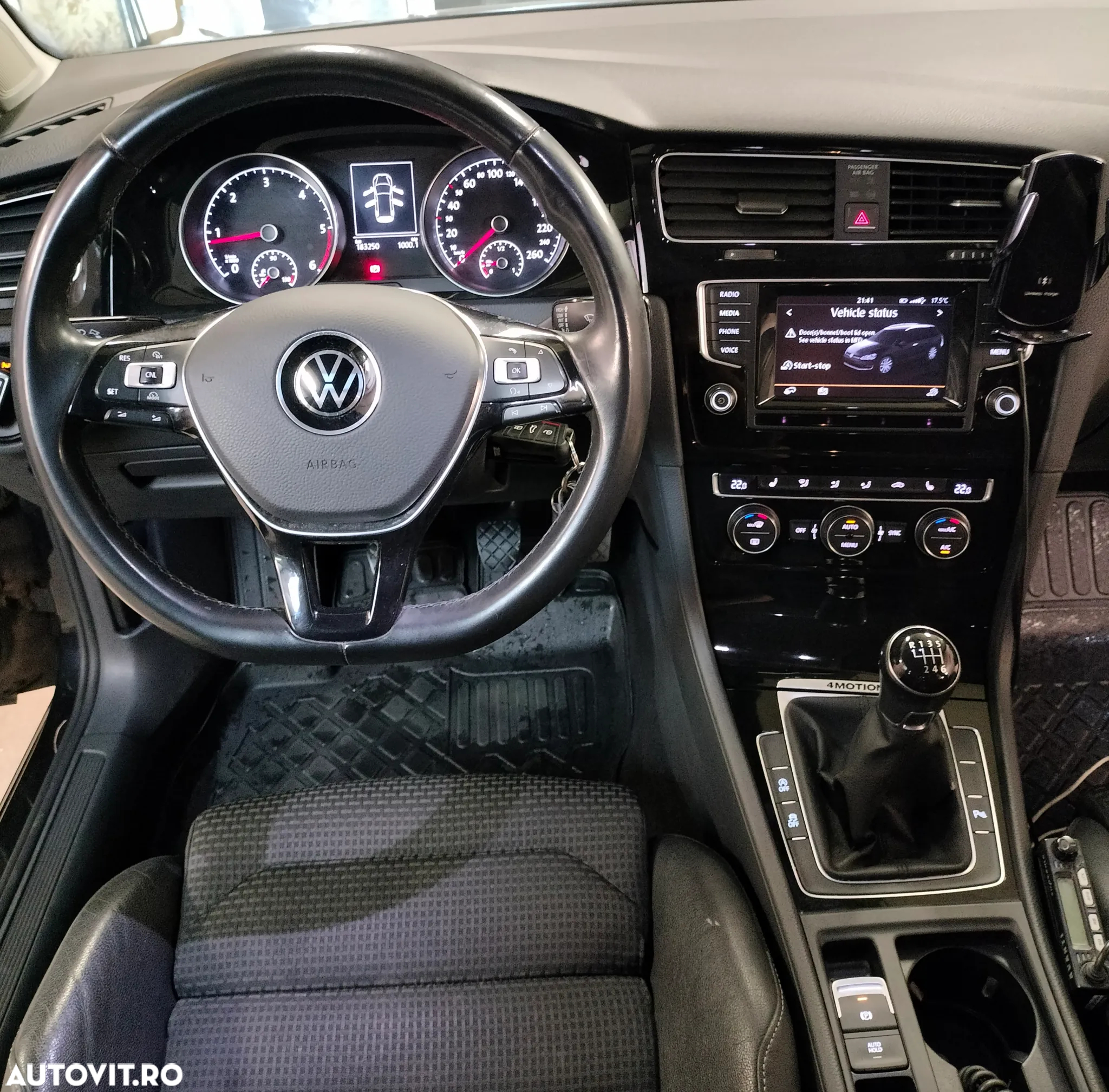 Volkswagen Golf - 10