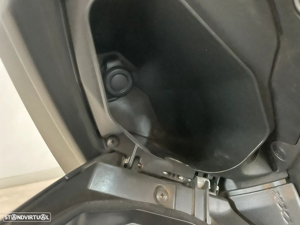 Yamaha X-Max X-MAX 300 - 18