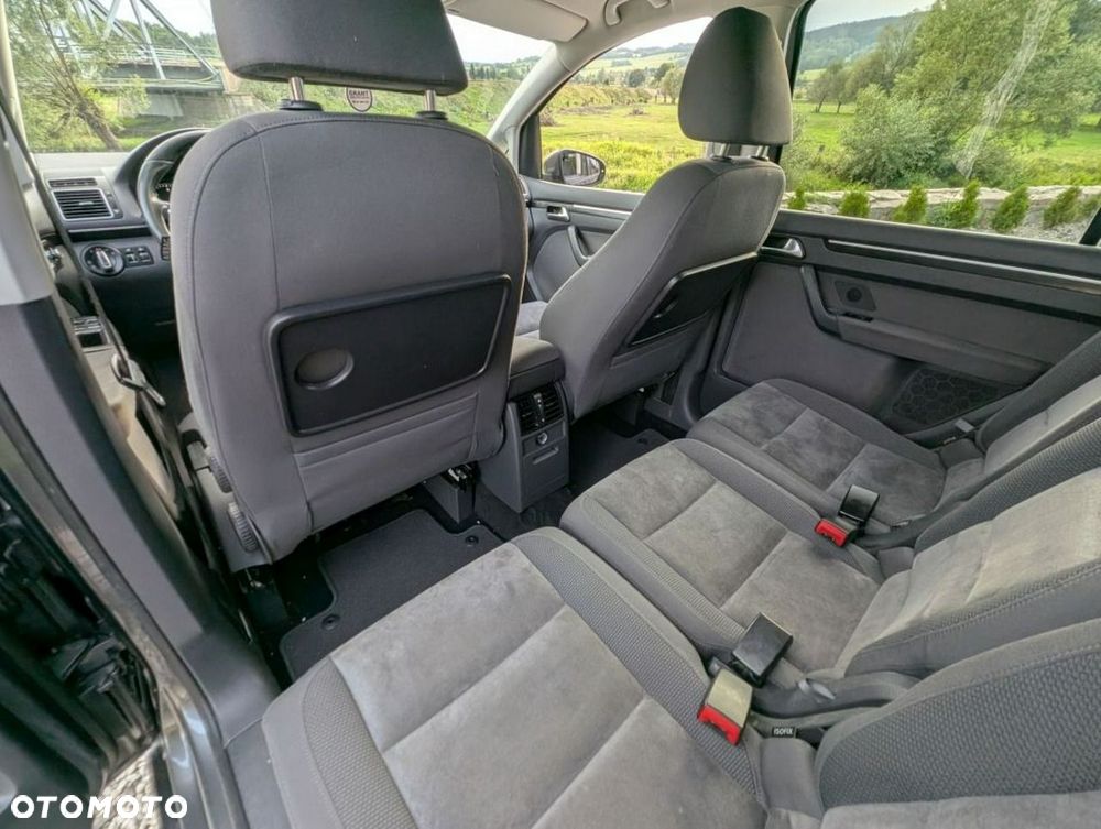 Volkswagen Touran 1.6 TDI DPF Highline - 15