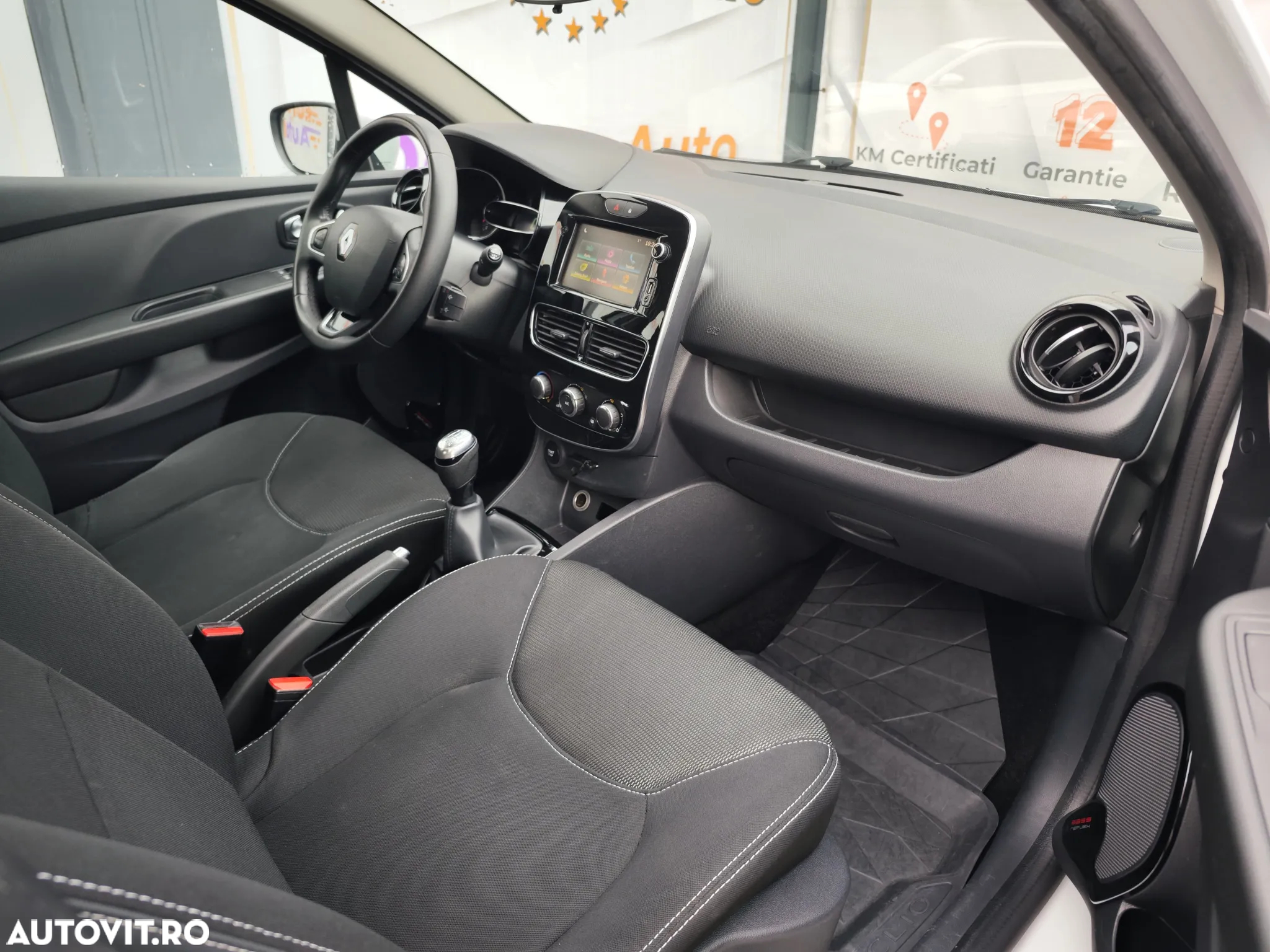 Renault Clio - 11
