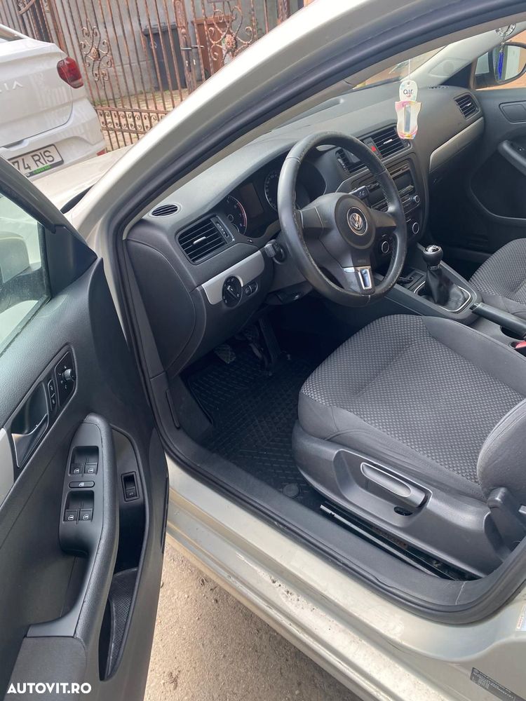 Volkswagen Jetta 1.2 TSI Comfortline - 4