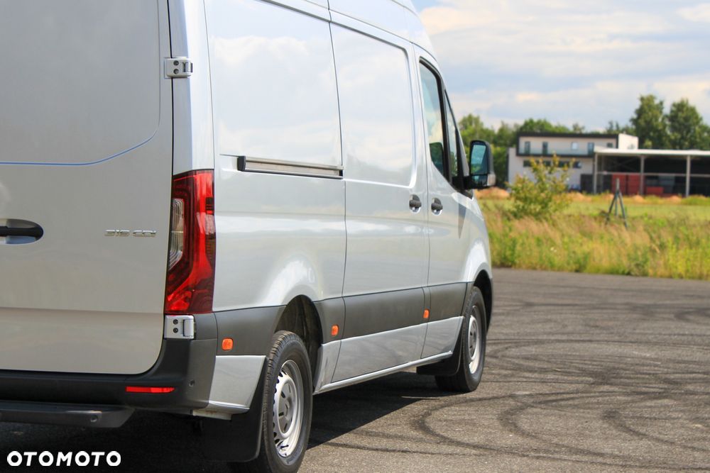 Mercedes-Benz Sprinter - 5