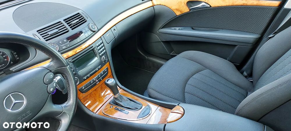 Mercedes-Benz Klasa E - 33