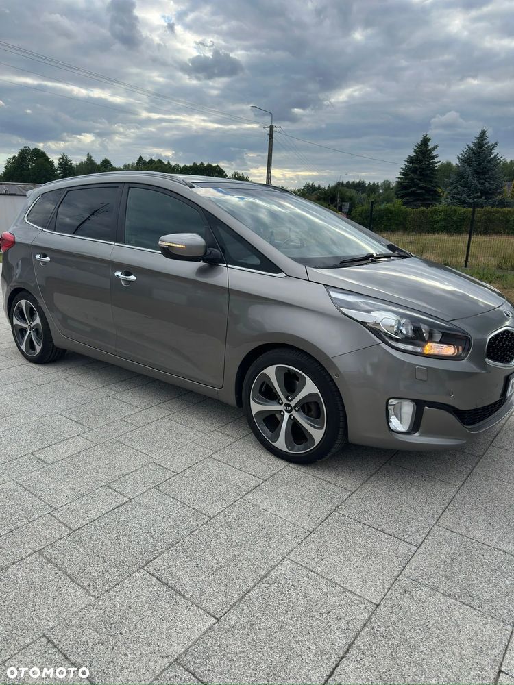 Kia Carens 2.0 GDI XL - 25