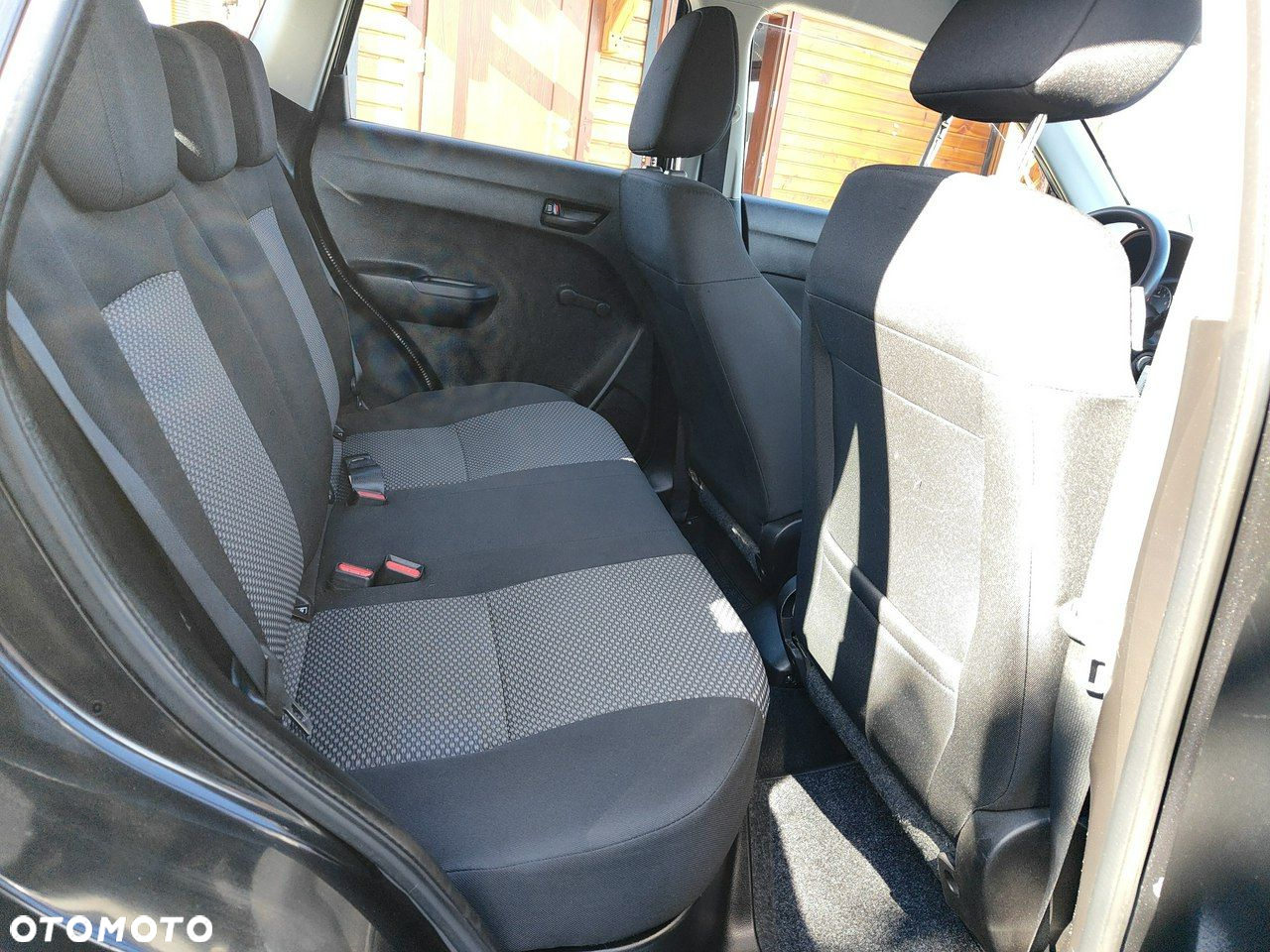 Suzuki Vitara 1.6 Comfort 2WD - 23