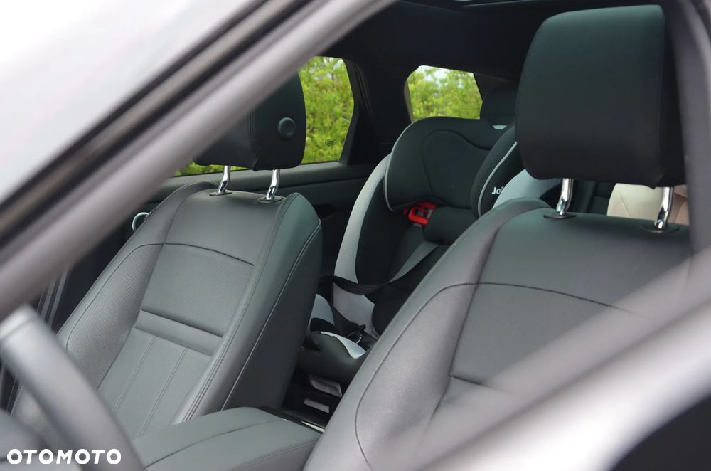 Land Rover Range Rover Evoque P200 R-Dynamic - 22