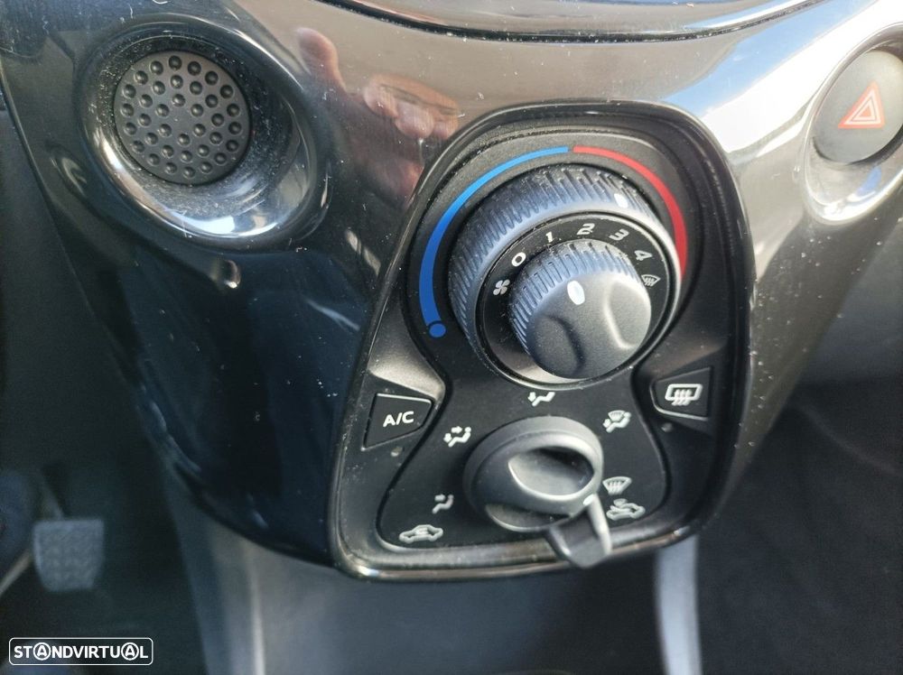 Peugeot 108 1.2 PureTech Style - 9