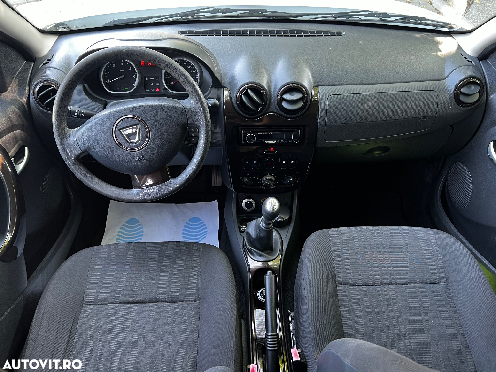 Dacia Duster 1.6 4x4 Laureate - 3