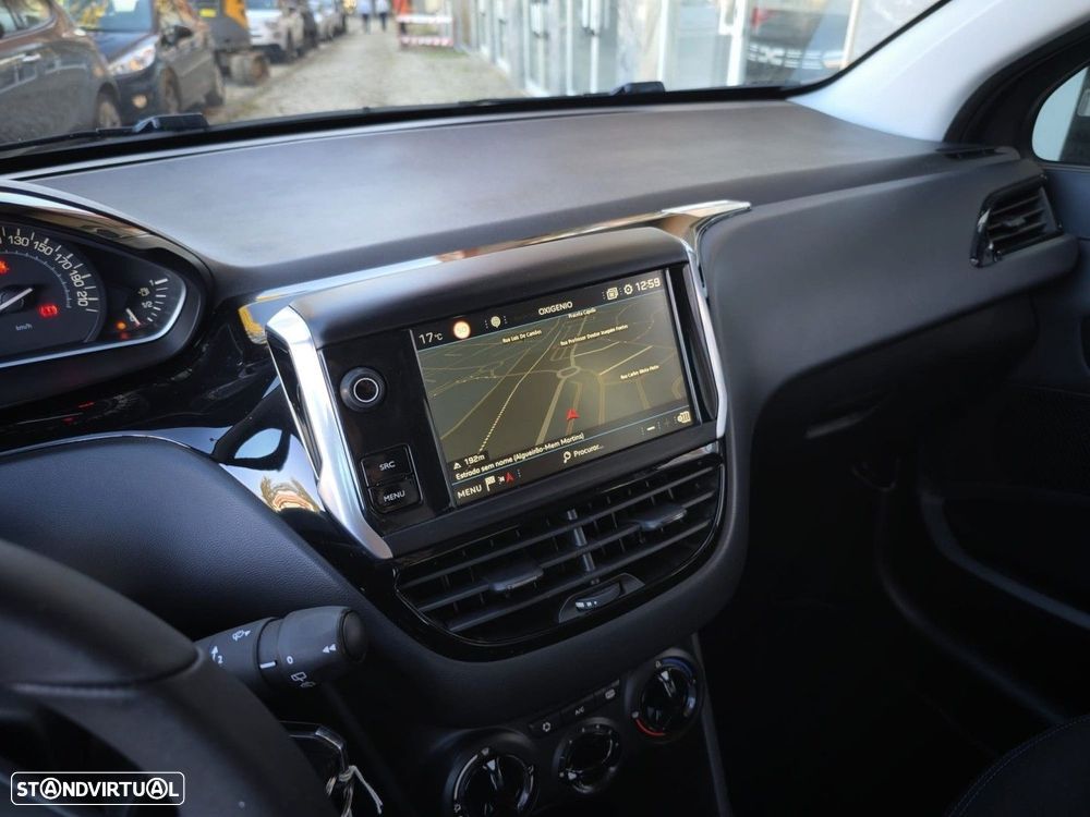 Peugeot 208 1.2 PureTech Active - 21