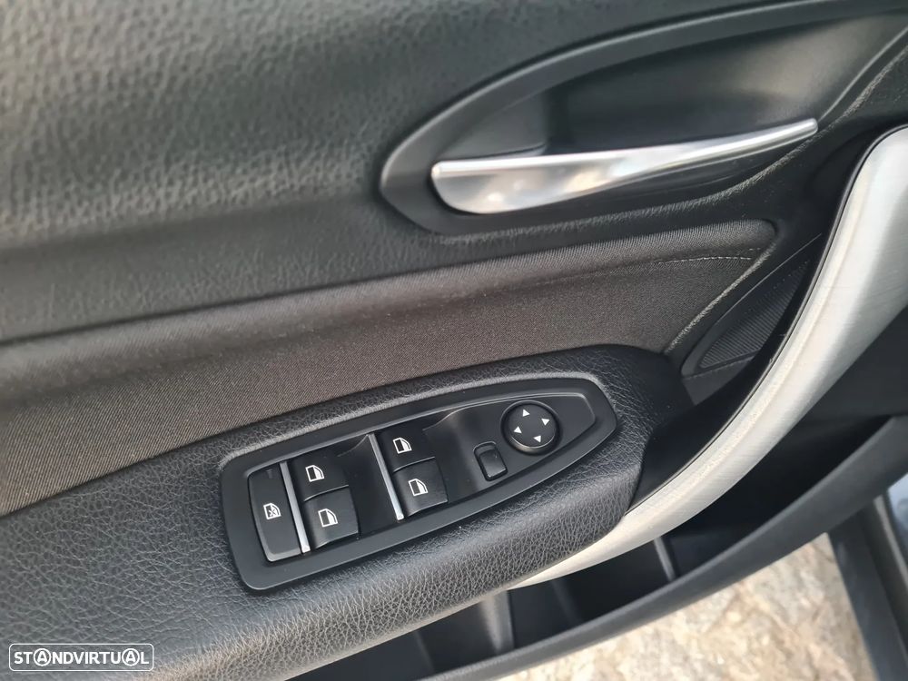 BMW 116 d EDynamics Line Sport - 32