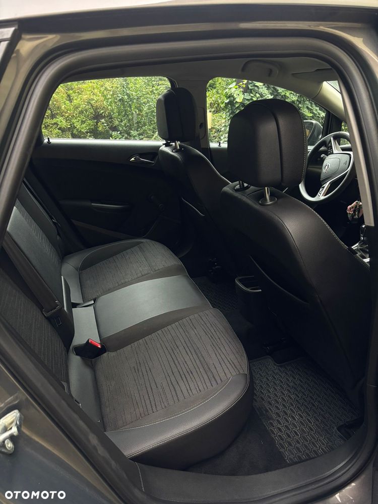 Opel Astra IV 1.4 Essentia - 9