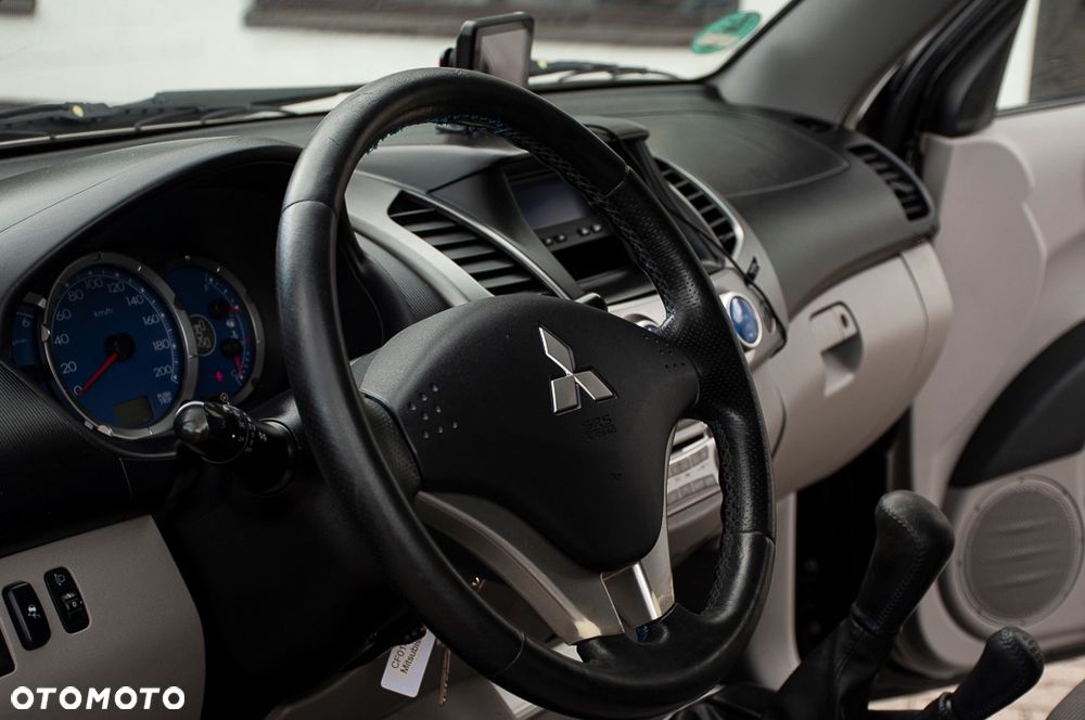 Mitsubishi L200 Pick Up 4x4 Intense Club Cab - 5