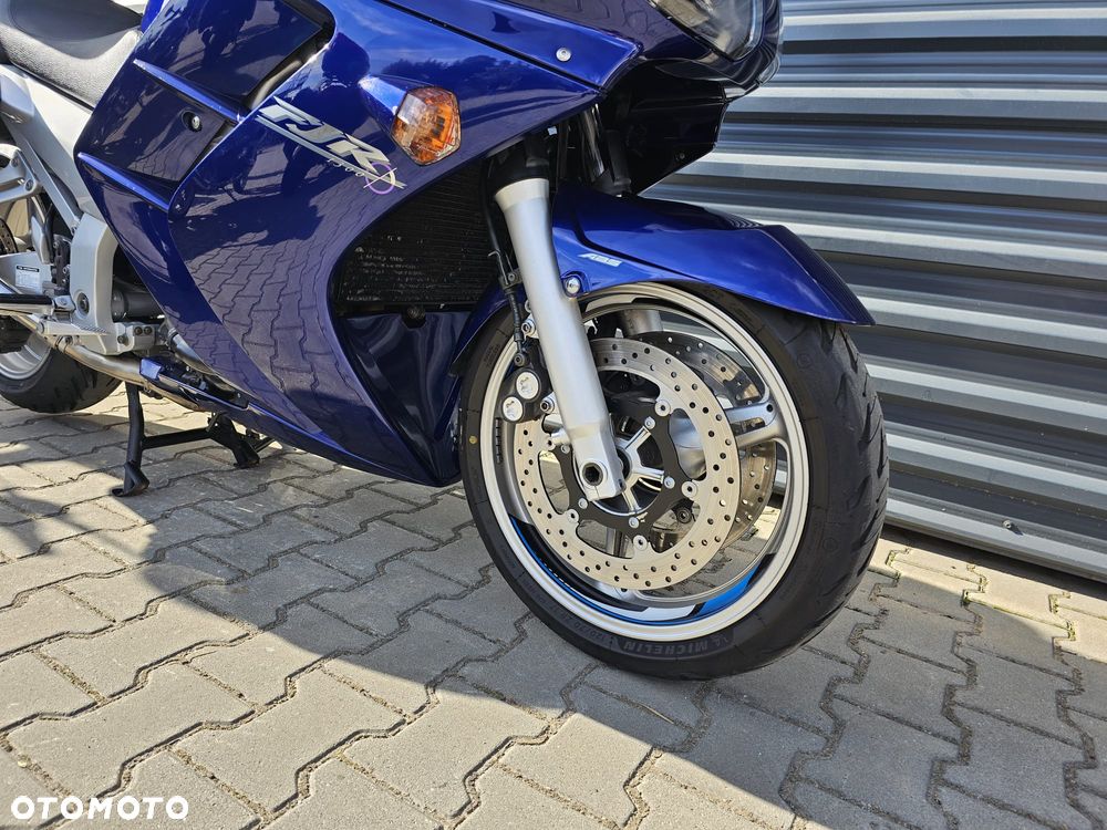 Yamaha FJR - 23