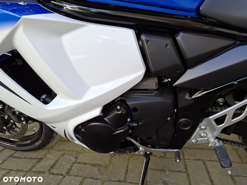 Suzuki GSX - 11