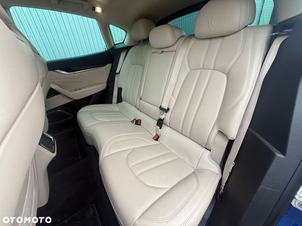 Maserati Levante S - 11