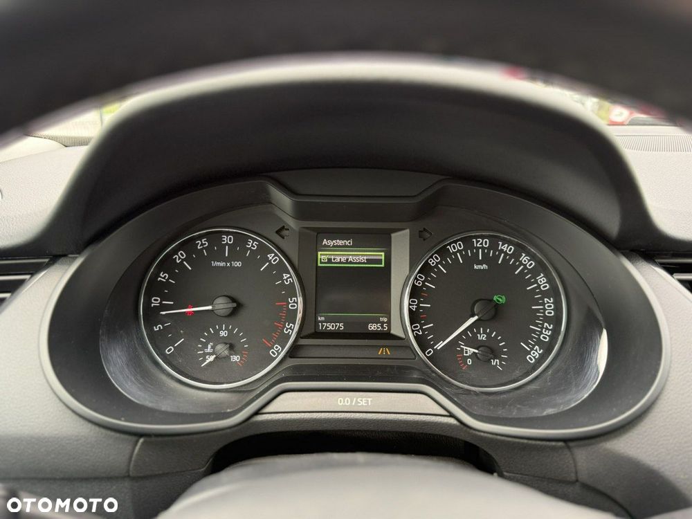 Skoda Octavia Combi 2.0 TDI (Green tec) DSG Joy - 15